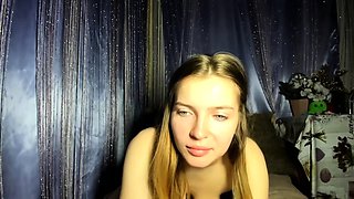 Brunette Solo Webcam Masturbation
