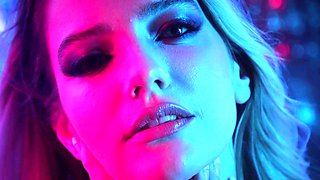 Sexy blonde MILF flaunts wet nude figure