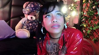 Cute blonde amateur webcam teen masturbating