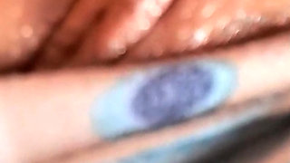 Latina masturbates until she squirts