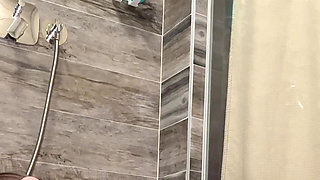 I Love to Have Fun in the Shower