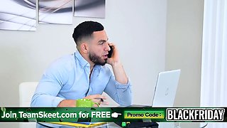 I revved into my chief' jizz bucket to save my babysitting gig