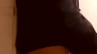 Horny Wife Eating Pussy in Kitchen, Horny, Against the Column I Put Him on His Knees to Suck Pussy