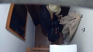 Blonde came for an erotic massage