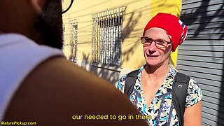 Lucky Dude Picked up an Old Lady for Rough Anal