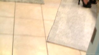 Horny bimbo mind-blowing sex movie