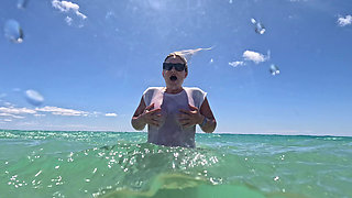 Wet White T-shirt Swimming Underwater