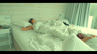 I'm Just Waking up in My Bed and Feel a Strong Bladder Pressure