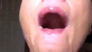 Pretty Amateur's Webcam Facial