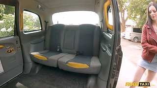 Fake cab - she wished to cheat on her bf for the very first time