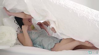 Olive Glass' Bold Tie Ignites Wild Lesbian Desire