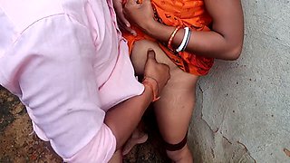 Bhabhi gets down and dirty