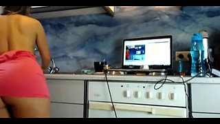 Sexydea Flashing Ass on Live Webcam