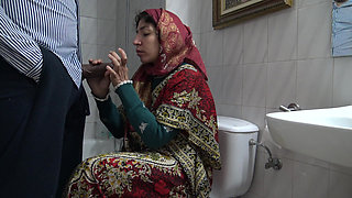 Kurdish Granny Sucks Lets African Immigrant Cum in Her Mature Mouth