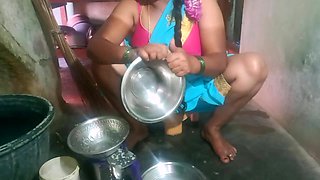 Cleaning Indian Porn Aunty Food Plate