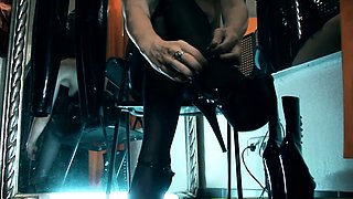 Beautiful brunette in sexy solo fingering masturbation 4 wmv