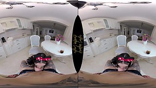 Halloween Costume Surprise Turning In A Surprise Sex On The Kitchen Table - AmateurCouplesVR