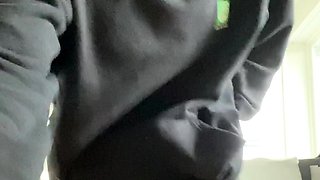 amateur raintree03 flashing ass on live webcam