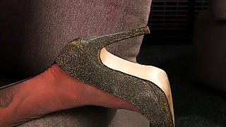 Skanky busty voyeur thot gets horny