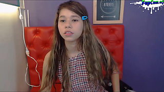 Sweet Homemade Sex Schoolgirl showing her petite naked body