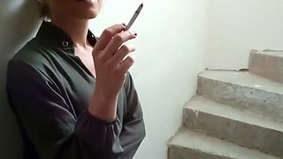 5 minutes ass fuck for 100 euro while she smoke cigarette