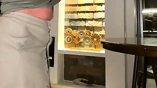 amateur raintree03 flashing ass on live webcam