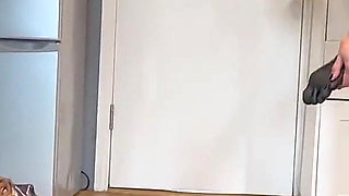 Lady Valeska - 1st Time Squish (hd 1080p Mp4)