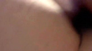 18 ans belle et deja trés cochonne au lit