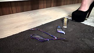 kirstin enjoy crushing a doll