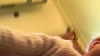 Cumshot amateur MILF suck and jerks dude in the bedroom