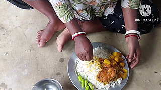 Desi bhabhi ne machhi chawal khaya