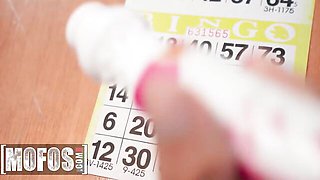 Watch admirable Derek Savage and Kona Jade's dirt