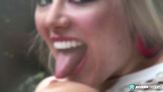Kylee Nash Spreads Legs for Lesbian Toy