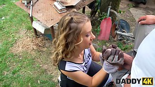 Daddy4k. surprise porno with daddy's thick dong while the boyfriend is fixing the floor