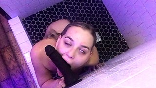 Teen brunette toys pussy and sucks dick in bath