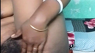 Desi Stepmom Full Nide Pissy Fingering and Show Milk in Tits