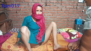 Indian Desi hauswaif Rani bhabhi ki chudayi devar ne bhabhi ko ghodi bana ke choda