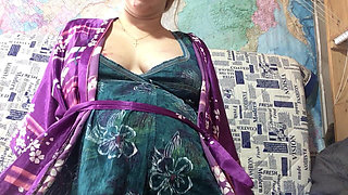 Feet, Hairy Pussy and Armpits-pregnant