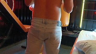 Reps with my ass to my trainer at the gym