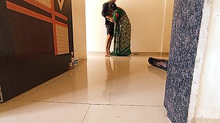 Desi Married Neighbour Aunty Fucked While Alone at Home. Indian Bhabhi Ki Chudai.