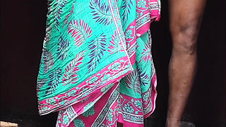 Bengali bhabhi outdoor bathroom sex enjoy