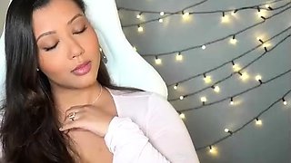 Big boobed Memphis masturbates in a bodystocking
