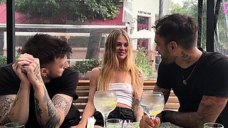 American travel slut gets first DP by two latinos in Buenos