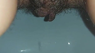 Housewife Pissing