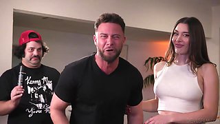 Ella Reese In Hot Babe Breaks Fourth Wall And Fucks Her Roommate