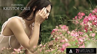 Twenty-one naturals - sexy babe luvs deep rectal railing on garden bench