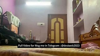 Desi Indian mummy and stepson affair catch in camara 2