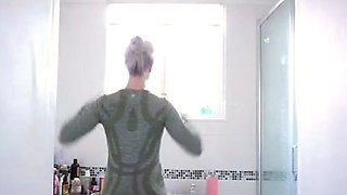 Webcam blonde playing with sex toys on webcam