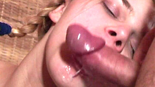 Teenager Loves Her Anal Sex and DP