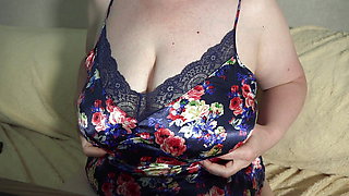 A Plump MILF on a Webcam Shows Her Big Boobs and Tells How to Jerk off. Dirty Talk and Saggy Tits.